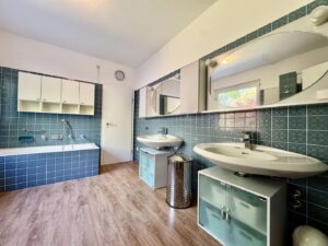 Badezimmer, EG