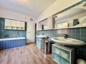 Badezimmer, EG