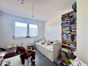 Zimmer 2, EG