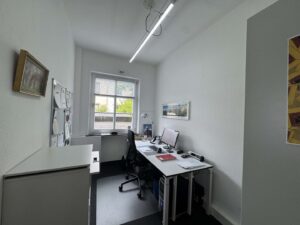 Zimmer 3, EG