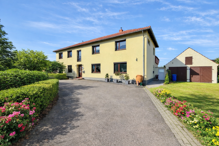 Vorderansicht des Hauses